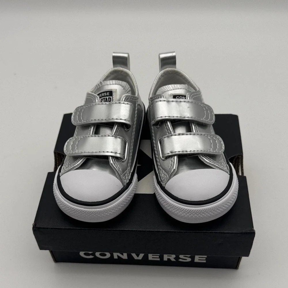 Converse Baby Metallic Silver Sneakers‎ sz 5